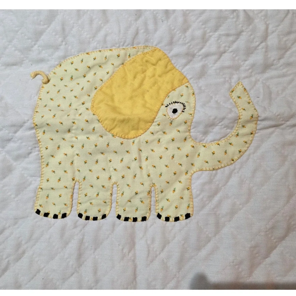 Vintage Yellow White Elephant Baby Quilt Applique Lace 40